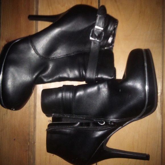 Booties - Picture 2 of 7